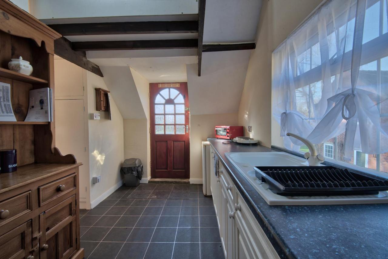 17Th-Century One Bed Studio With Parking & Garden! Elkesley Exterior foto