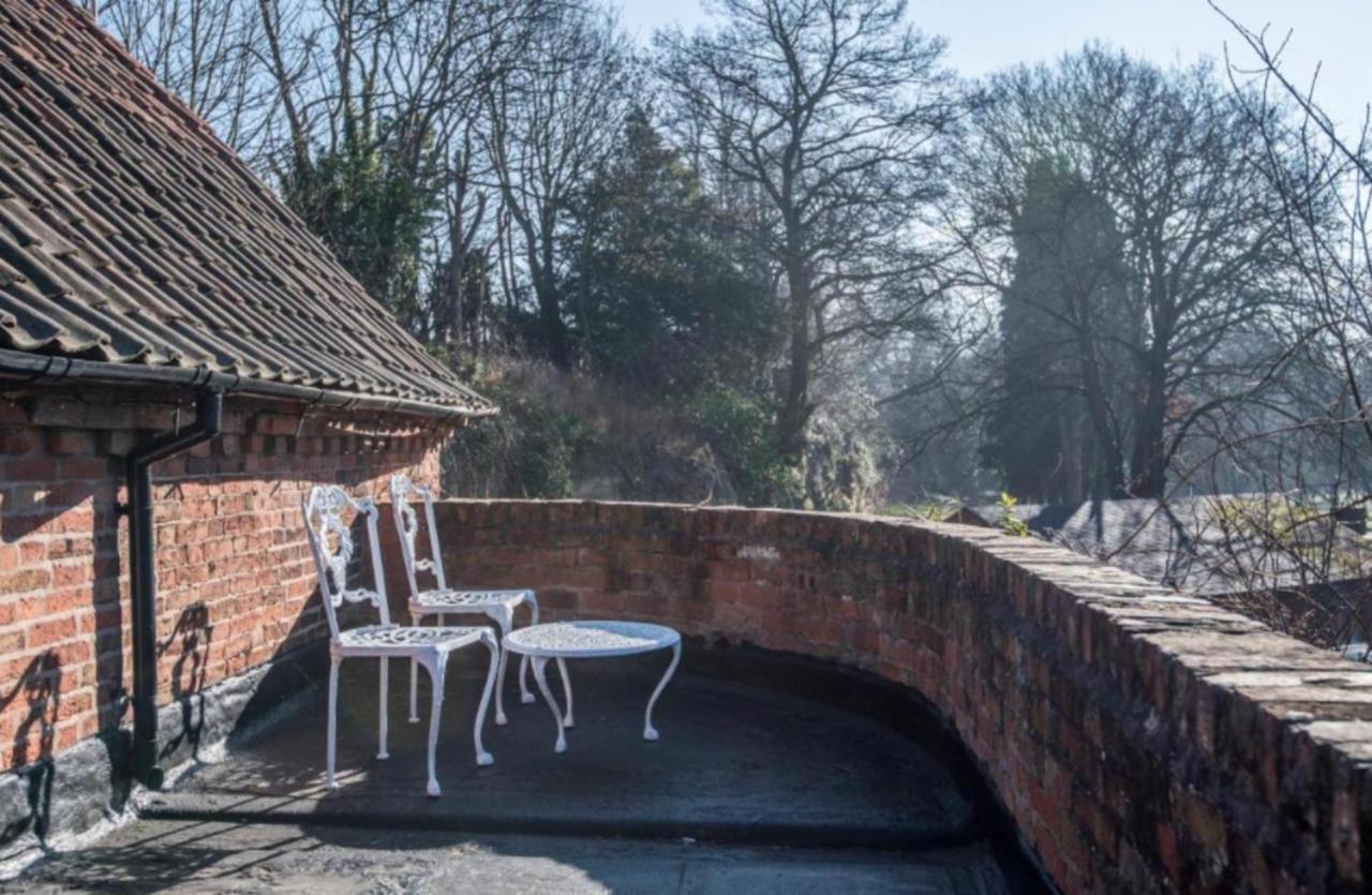 17Th-Century One Bed Studio With Parking & Garden! Elkesley Exterior foto